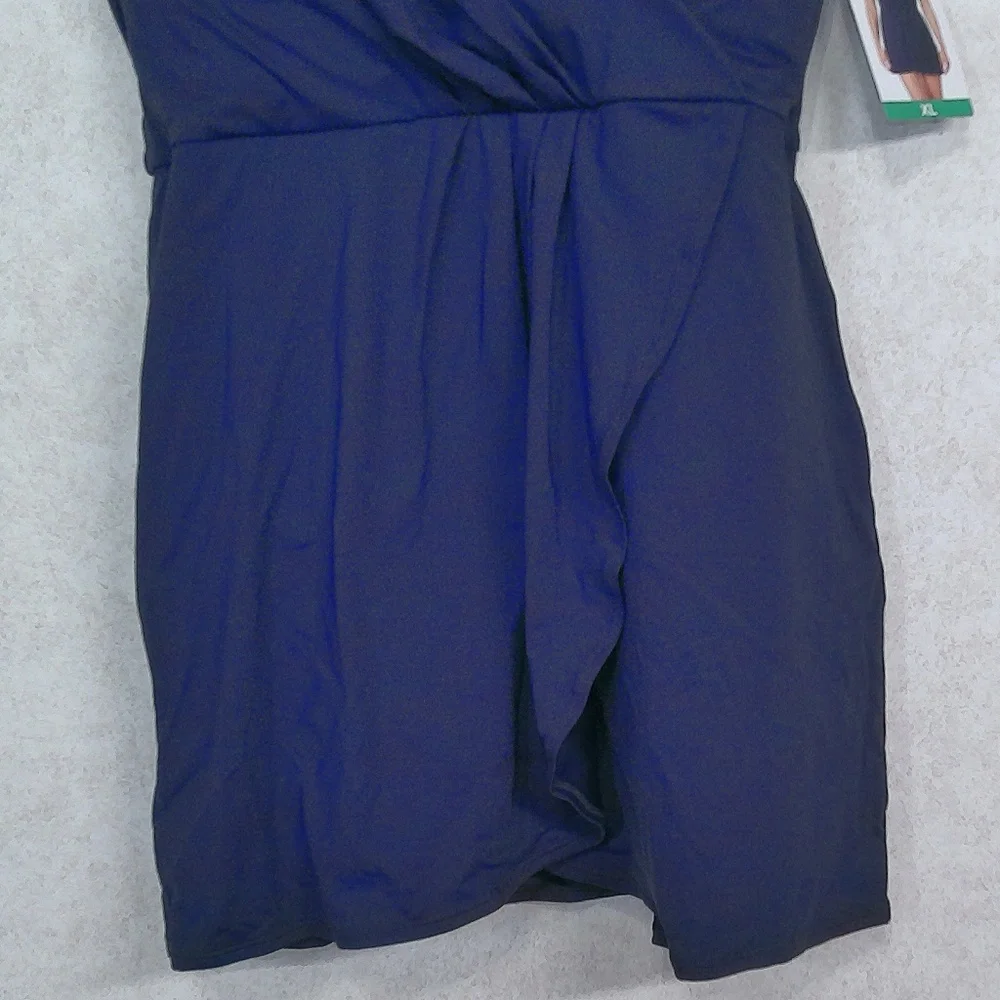 NWT Lands End Navy One Piece Swim Suit Adjust Straps, Built In Bra, Lining Sz XL - Picture 3 of 8